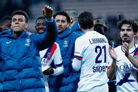 في غياب عبد المنعم.. باريس سان جيرمان يضرب نيس برباعية في الدوري الفرنسي